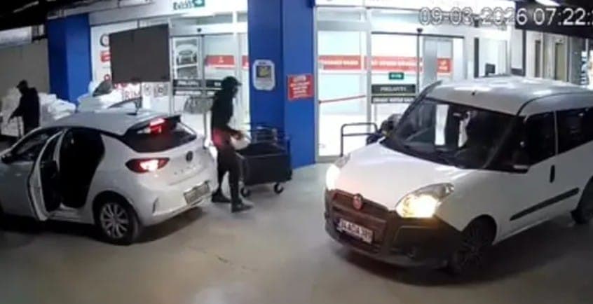 İSTANBUL BAHÇELİEVLER KUYUMCU KENTTE 20 MİLYONLUK VURGUN